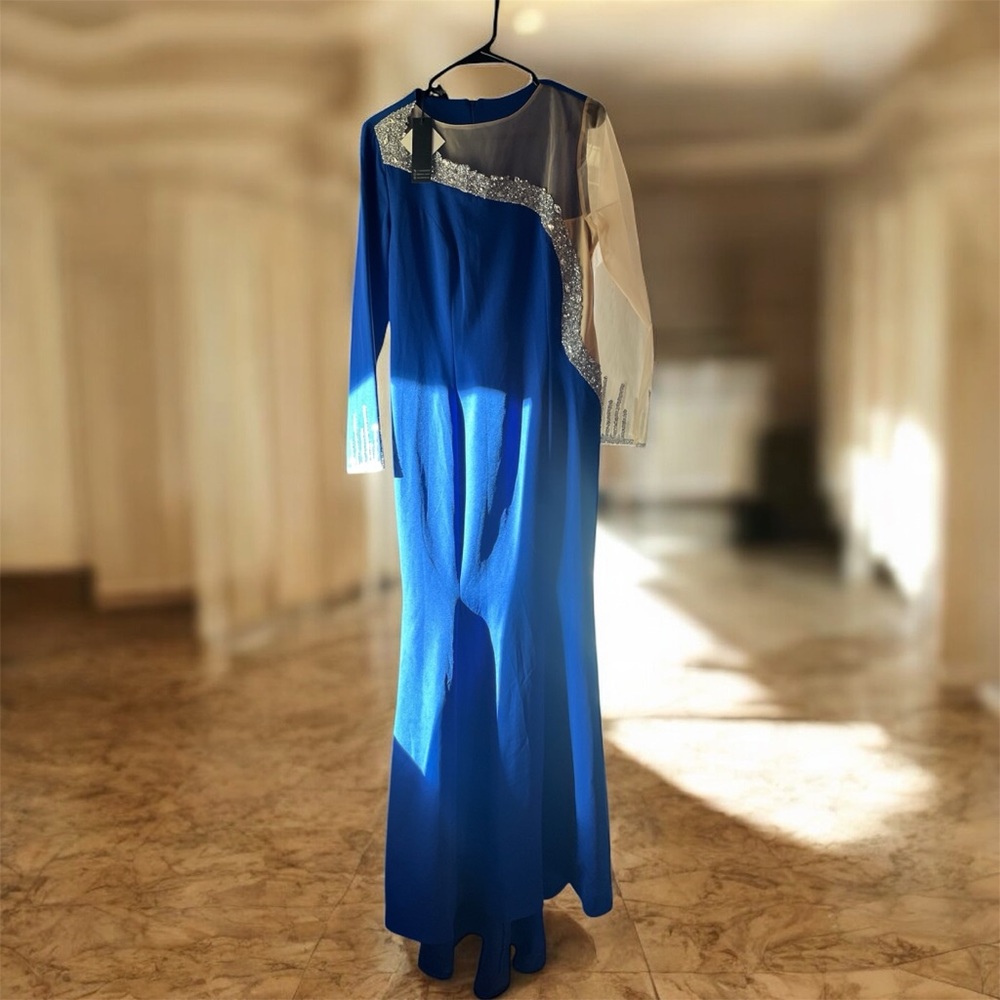 Chic One Shoulder Blue and White Dress